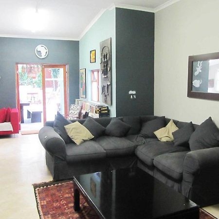 Observatory Backpackers Hostel Кейптаун Екстериор снимка