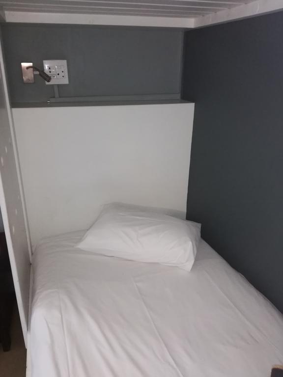 Observatory Backpackers Hostel Кейптаун Екстериор снимка